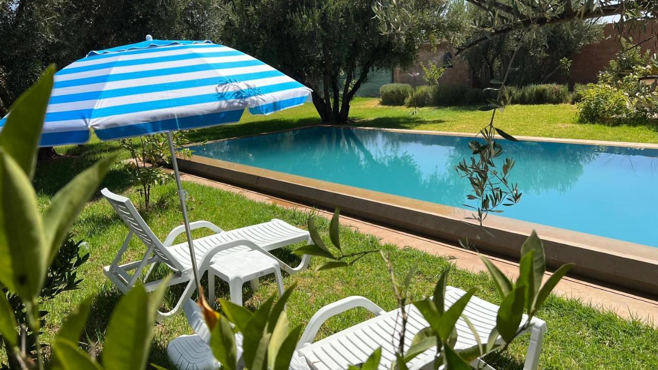 Du Jardin Secret, Terrain De 1200 M2 别墅 *